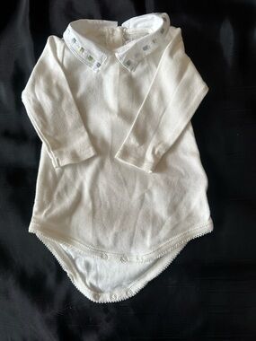 BONPOINT Juillet Onesie hand-embroidered motif  in organic cotton Size  6 Months